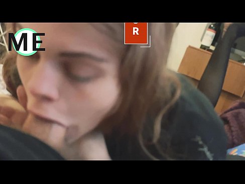 ❤️ Garganta, meia-calça rasgada e calcanhar rasgado é agradável de conhecer ☑ Porno real em nós ❌